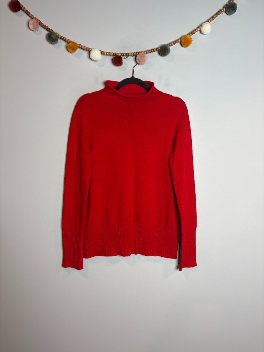 🔆 French Connection red mock neck sweater